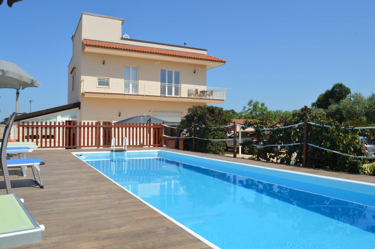 Villa Dario Castellana Grotte Esterno foto